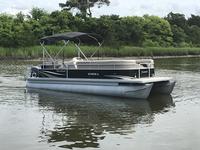Sweetwater 24' Pontoon Boat